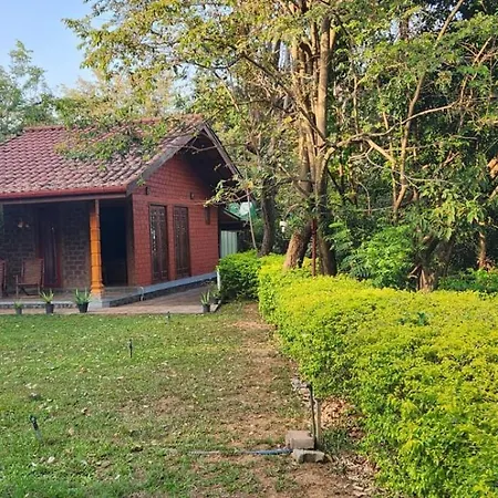Roo Hills Sea View Chalet Trincomalee Exterior photo